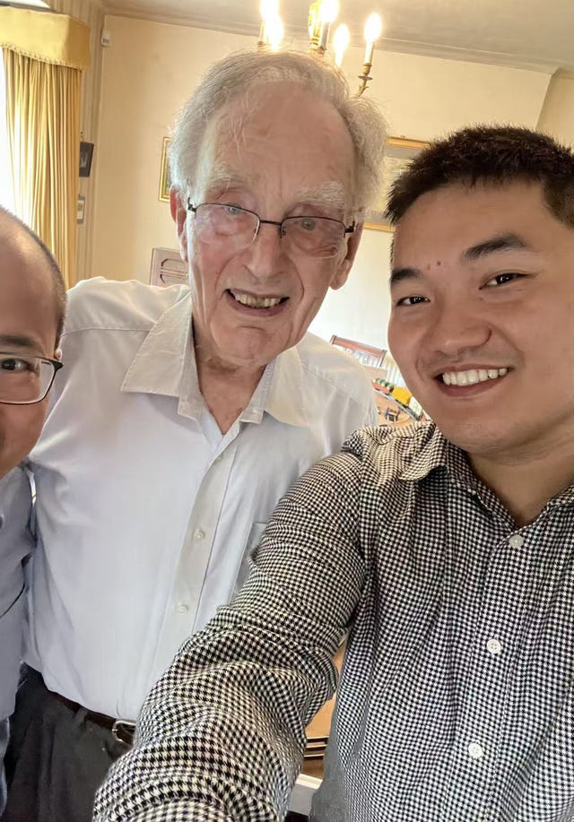 Dr Jiayang Li (right), from the University of Bristol with his 89-year-old mentor Peter
