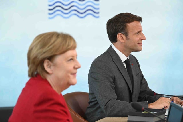 Angela Merkel and Emmanuel Macron at the G7 summit 