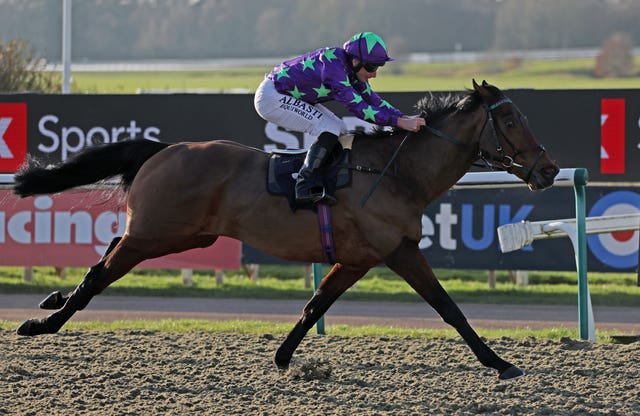 All The King’s Men ridden by Ryan Moore wins the Spreadex Sports Get 40 In Bonuses Handicap at Lingfield Park Racecourse 