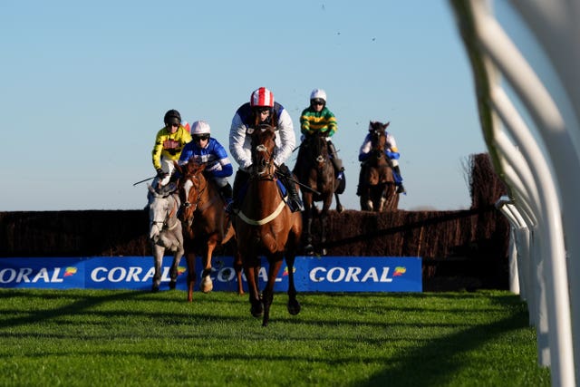 Johnnywho (white cap) could not keep tabs on The Jukebox Man at Newbury