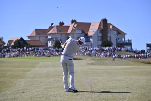 Rory McIlroy carded a four-under par 66 on the third day 