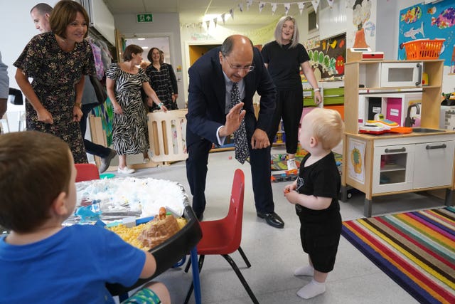 Shailesh Vara visits to Atlas Women’s Centre