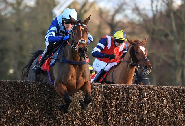 The evergreen Pete the Feat on his way to victory at Sandown 