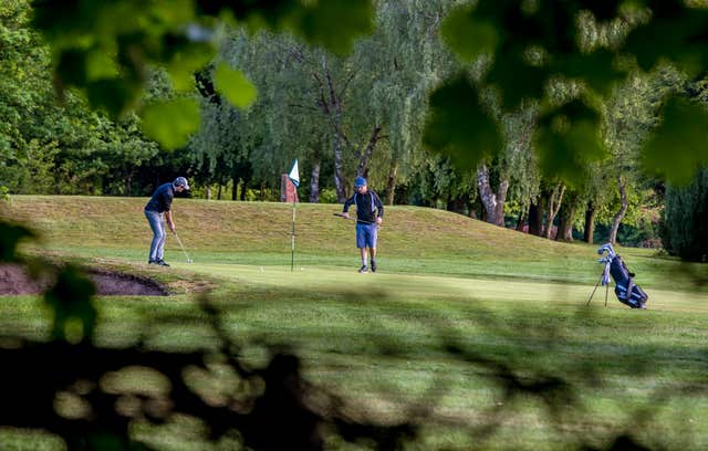 Coronavirus golfers