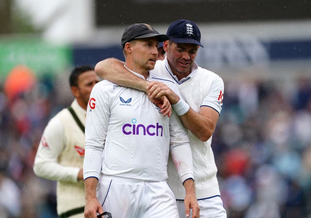 James Anderson (right) embraces Joe Root during the 2023 Ashes.