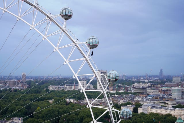 No Time To Die – London Eye stunt