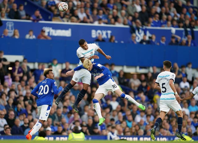 Everton and Chelsea contest a high ball