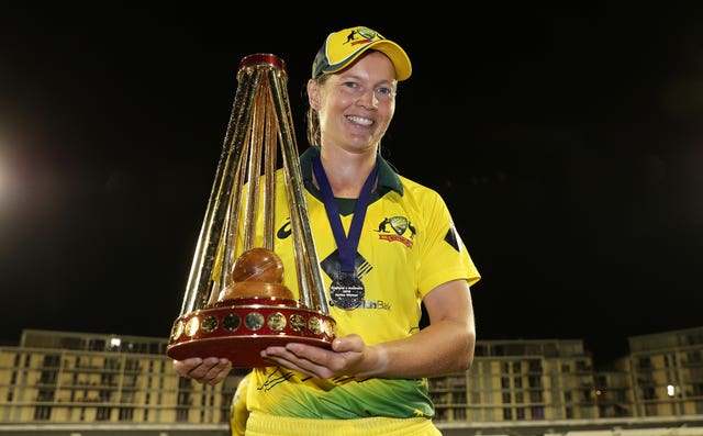 Australia’s Meg Lanning with the Women's Ashes trophy in 2019