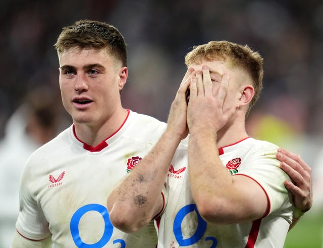 Tommy Freeman (left) and Fin Smith were part of an England team that went down fighting in Paris