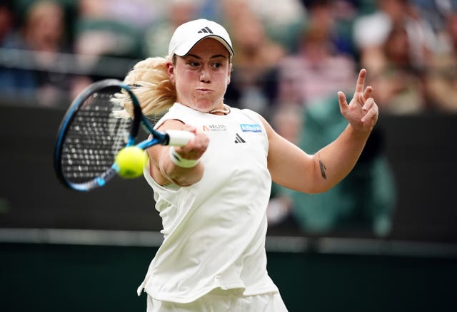 Sonay Kartal hits a forehand at Wimbledon