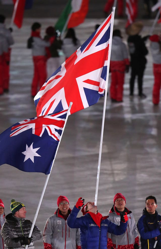 Great Britains Flagbearer For The Winter Olympic Closing Ceremony Had His Own Unique Method 