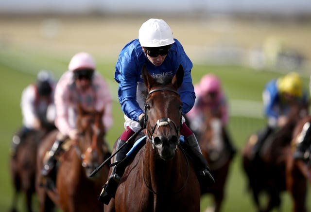 White Moonlight winning at Newmarket 