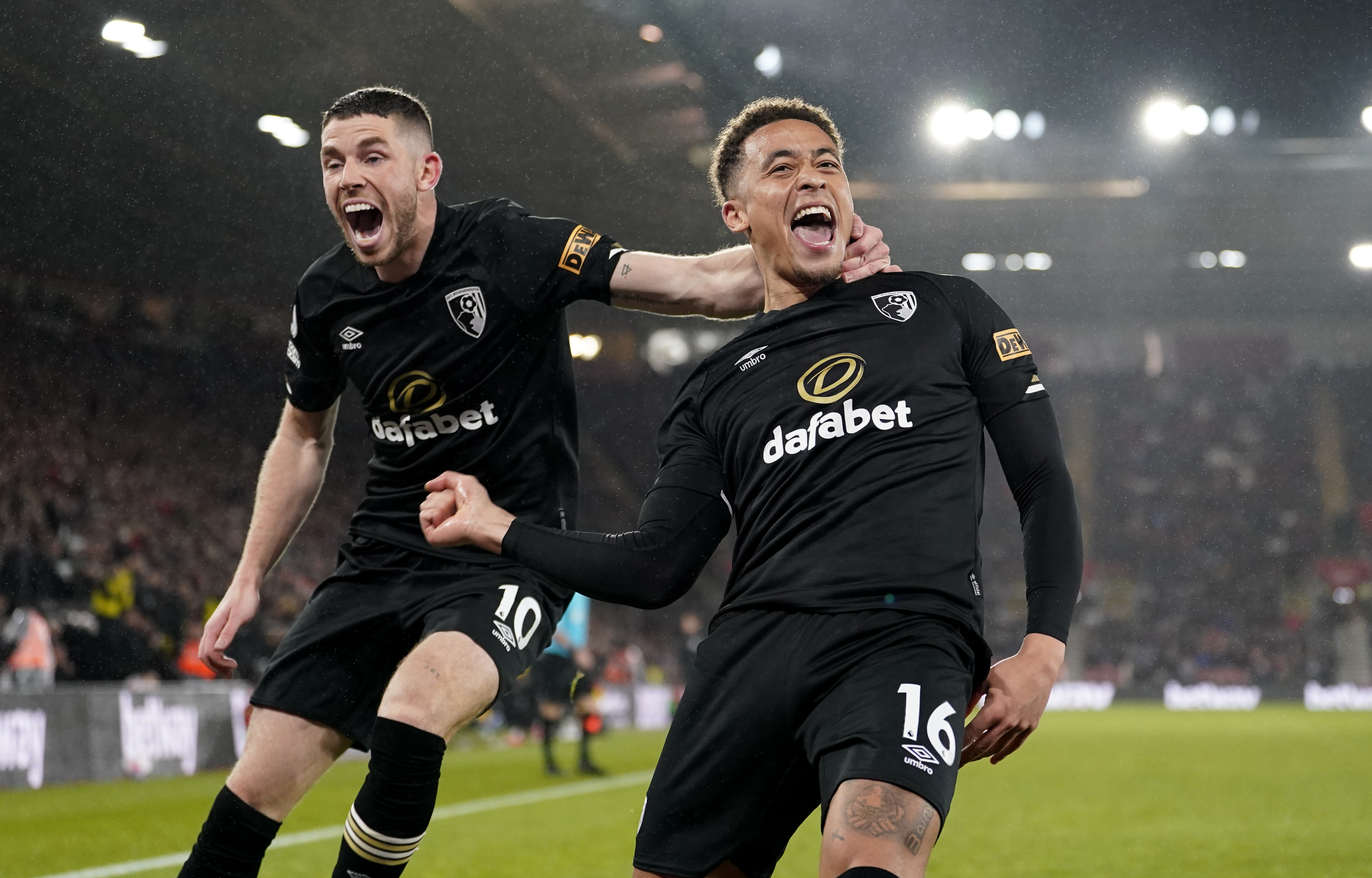 南安普顿0-1伯恩茅斯：樱桃向生存迈出巨大一步