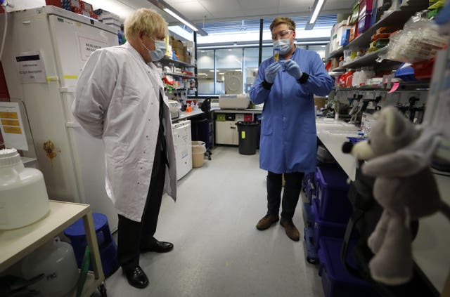 Boris Johnson visits Jenner Institute