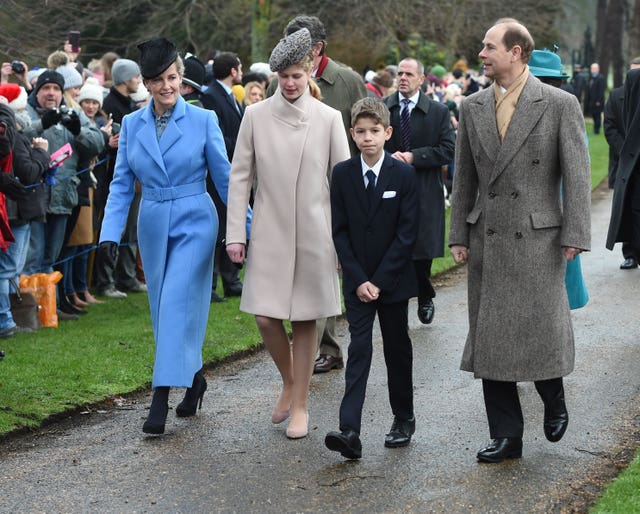 The Earl and Countess of Wessex with their children