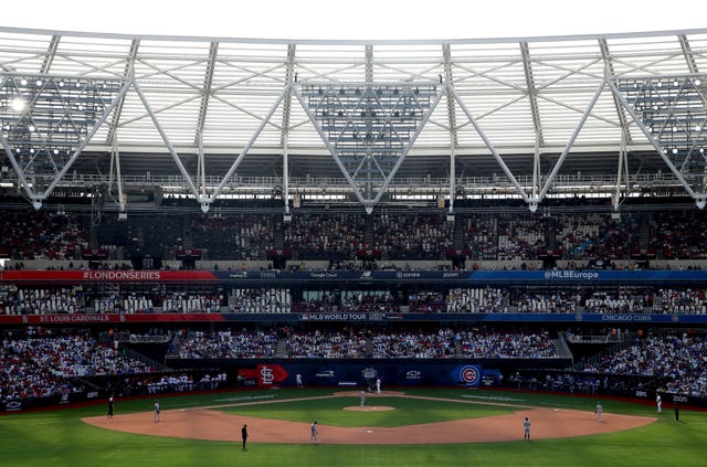 Cardinals top the Cubs to split their weekend series in London