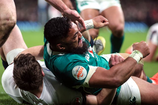 Bundee Aki scores a try for Ireland