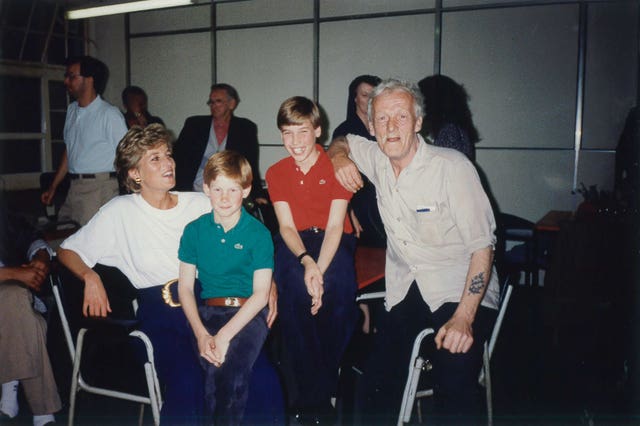 Diana, Princess of Wales during a visit to the homeless charity The Passage with her sons (The Passage/PA)