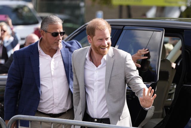 Harry arrived by Range Rover 45 minutes late in Nottingham 