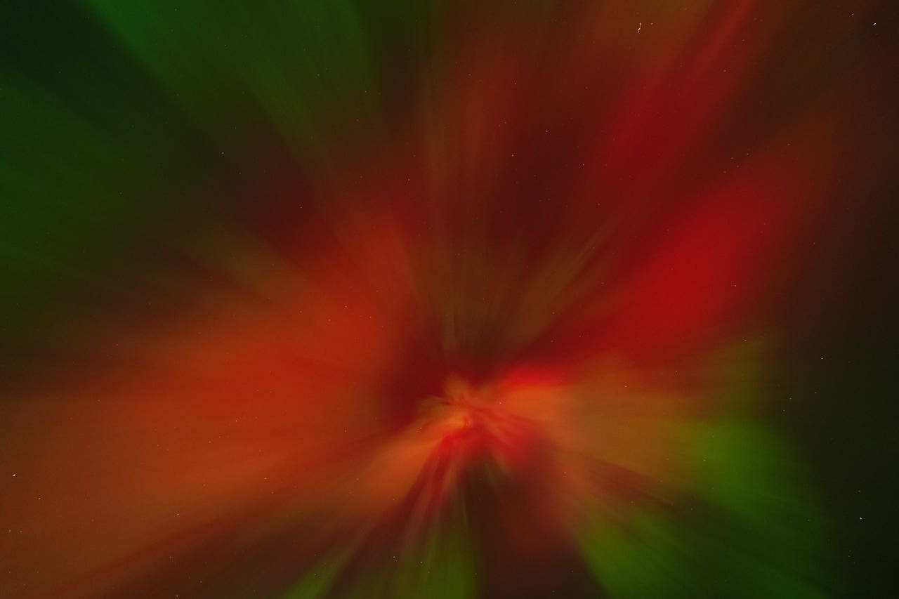 Northern Lights put on stunning display across England The Bolton News