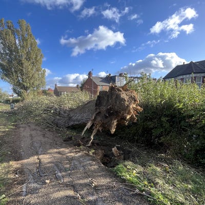 Windy weather persists in Scotland after deadly storms over weekend