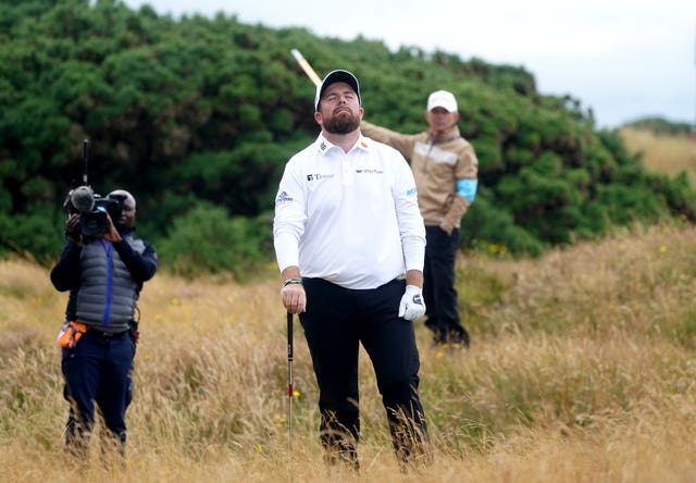 Shane Lowry looks to the skies in disappointment