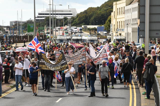 Anti-migrant protesters demonstrate in Dover 