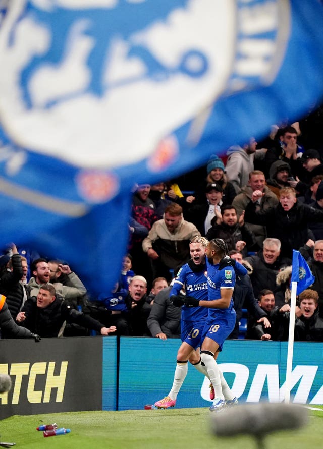 Mykhailo Mudryk celebrates his equaliser