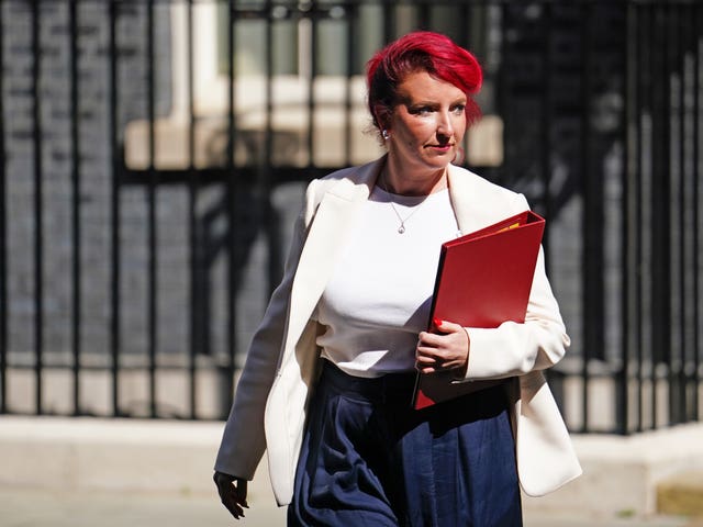 Louise Haigh outside Number 10, with ministerial folder under her left arm