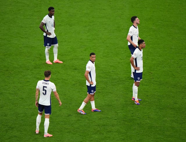 England players looking dejected