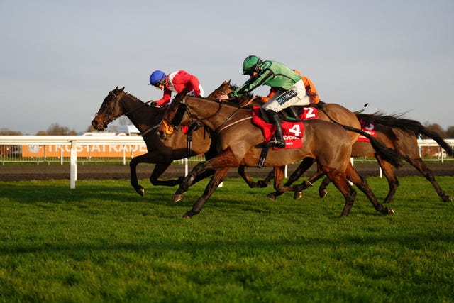 Hewick (green colours) stormed home under Gavin Sheehan to win the King George