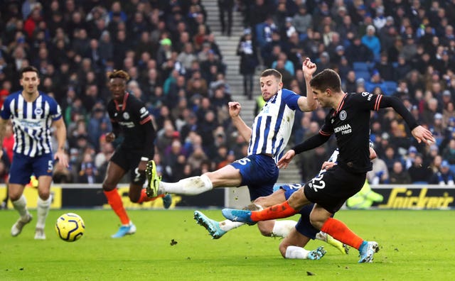 Lampard urges Chelsea to discover killer touch after spurned chances at Brighton