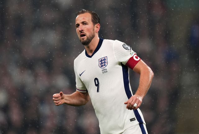 Harry Kane running