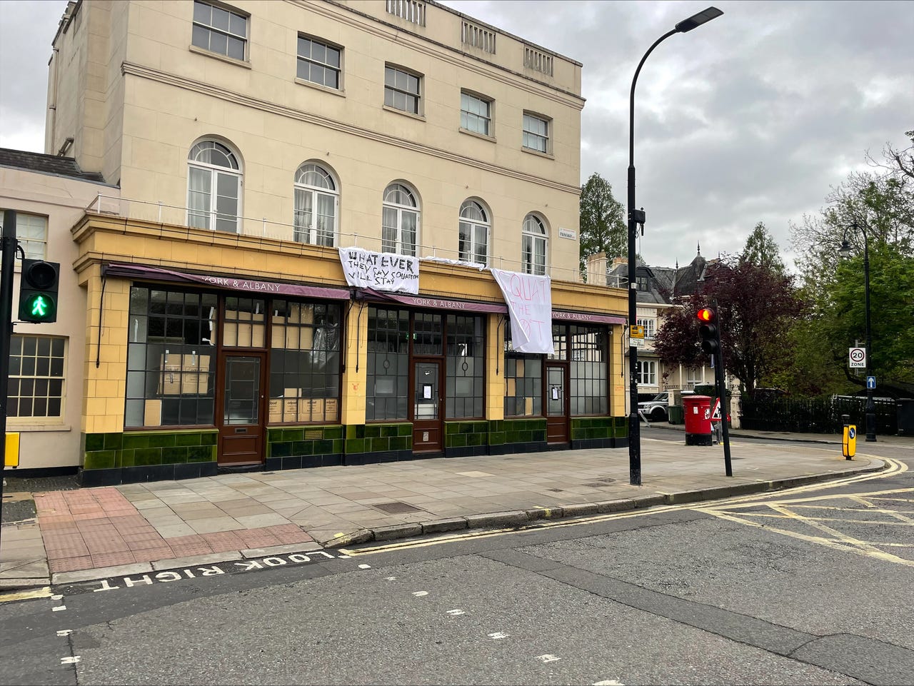 Owner of Gordon Ramsayleased pub denies making deal with squatters