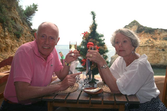 “One Foot In The Algarve” Christmas Special – Richard Wilson and Annette Crosbie – Portugal
