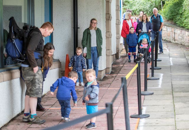 Families queuing up at Edinburgh Zoo