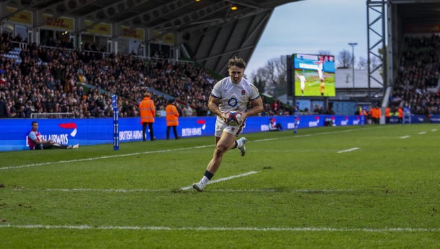 Cadan Murley scores a try for England A