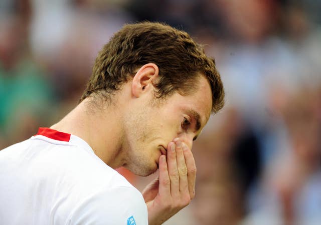 Andy Murray becomes emotional after losing to Roger Federer