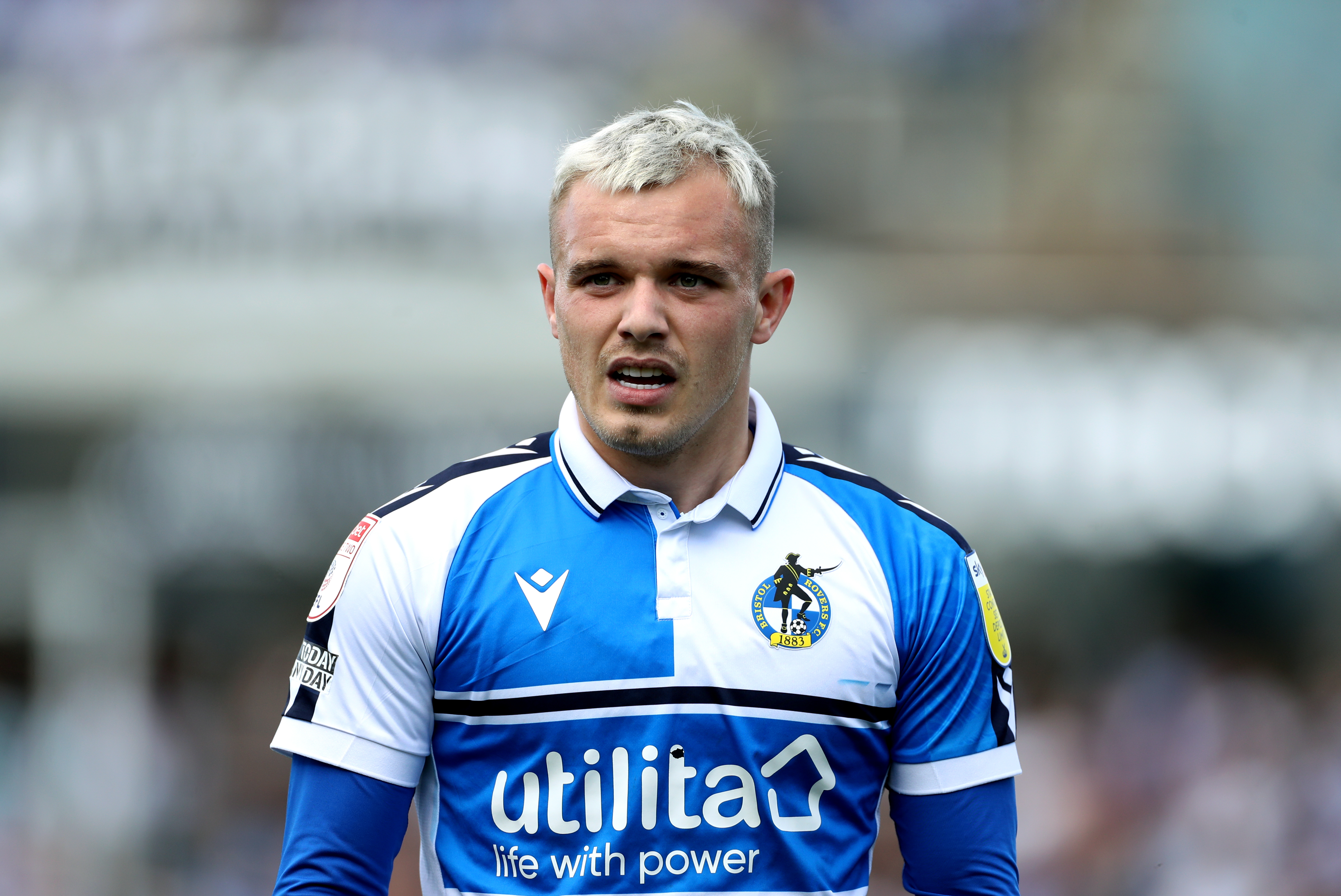 布里斯托尔流浪者队7-2惠特比：海盗队轻松进入足总杯第二轮