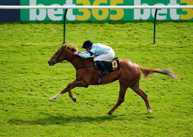 Soprano strides clear at Newmarket