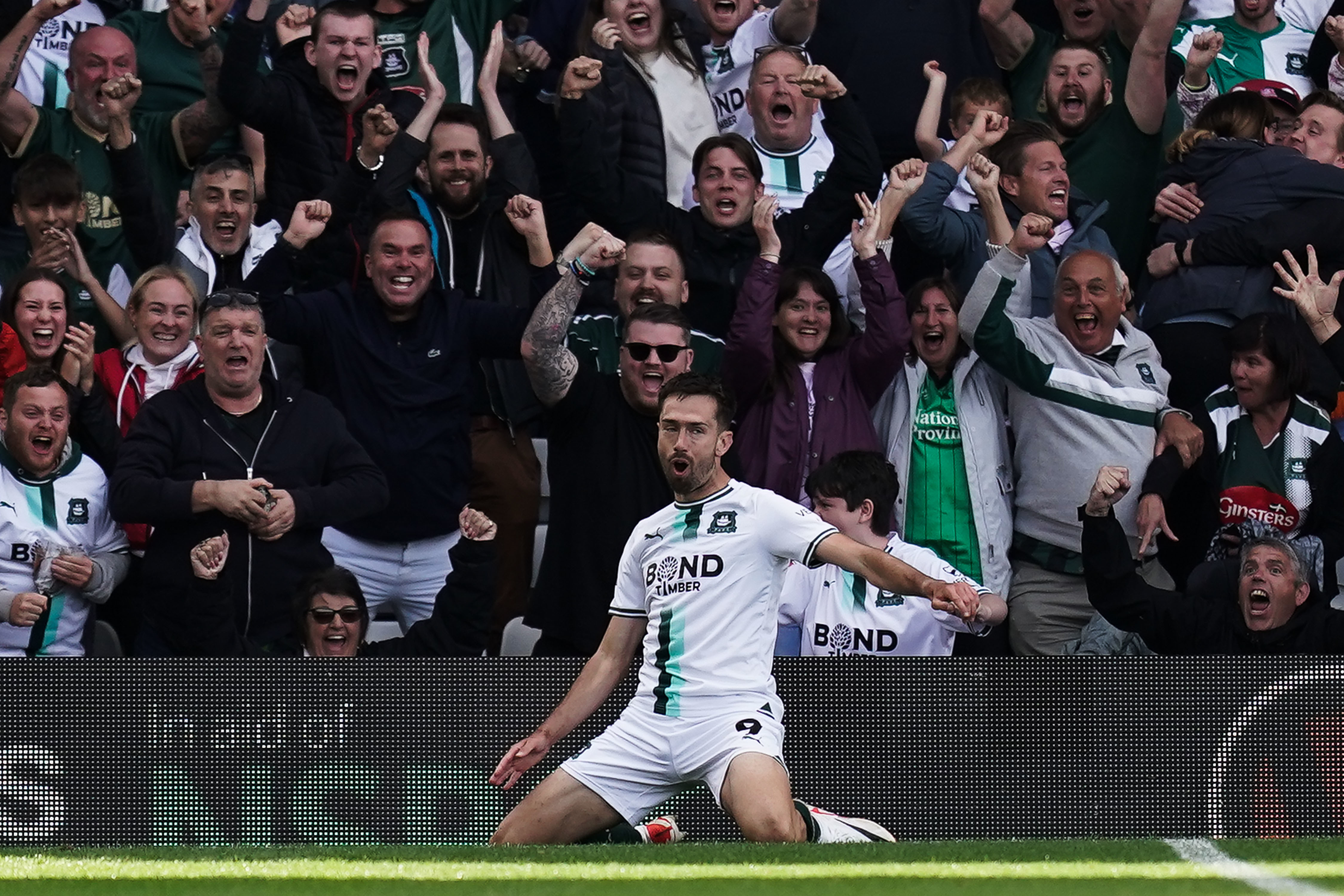 英超-普利茅斯3-0谢菲尔德星期三：朝圣者获胜后猫头鹰队仍保持不胜