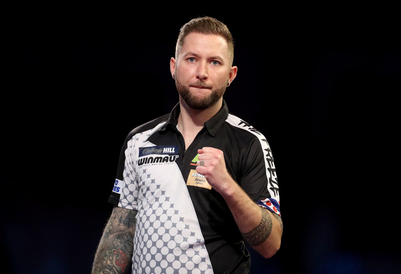 Gabriel Clemens shocks Luke Humphries to set up Michael van Gerwen