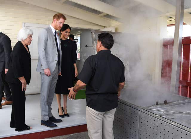 The royal couple sampled traditional fare, including a pudding cooked by geothermal steam 