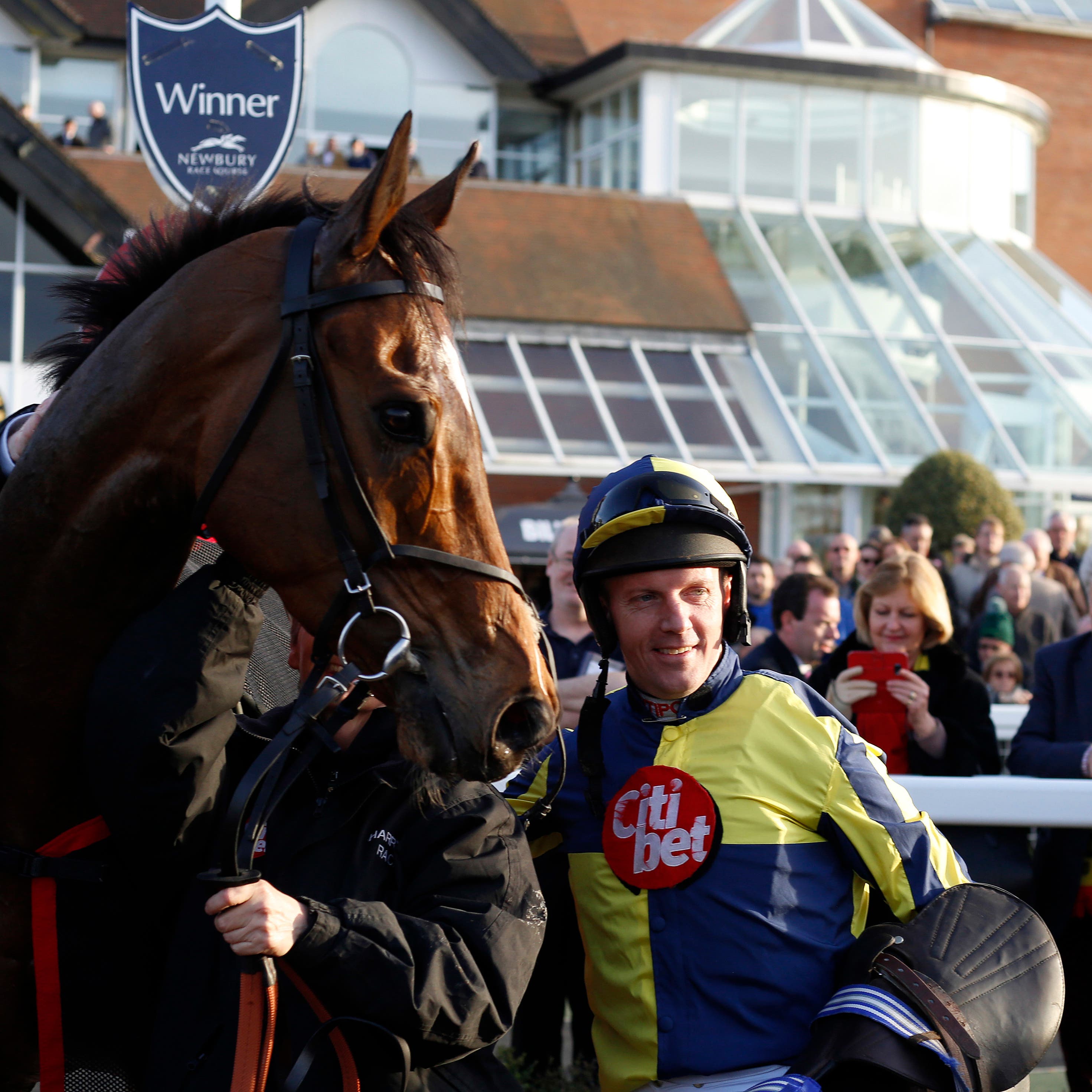Noel Fehily signs off in style at Newbury