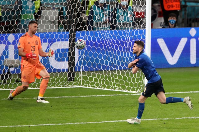 Jorginho (right) casually rolled home the winning spot-kick as Italy beat Spain in a semi-final penalty shoot-out