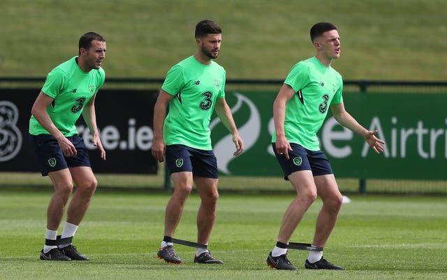 Declan Rice (right) training with Republic of Ireland team-mates John O’Shea (left) and Shane Long