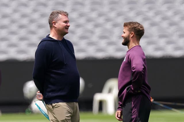 England MD of men's cricket Rob Key (left) talks to England batter Ben Duckett at the MCG.