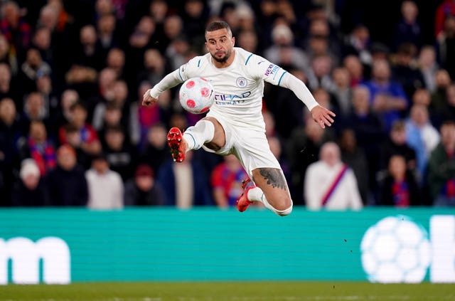 Kyle Walker controls the ball