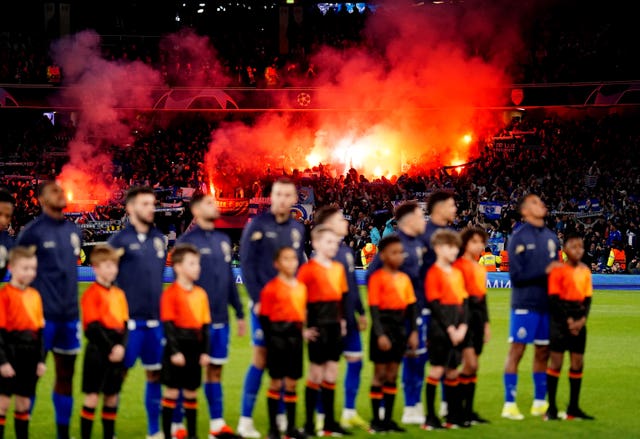Porto fans let off smoke flares