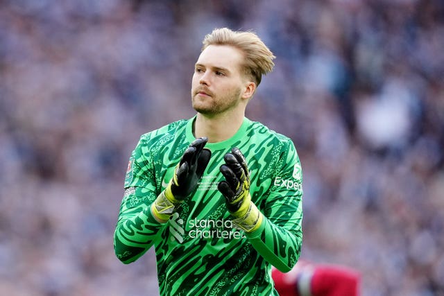 Caoimhin Kelleher claps